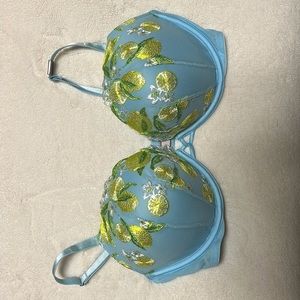 Victoria Secret Dream Angles Push Up Bra 36D